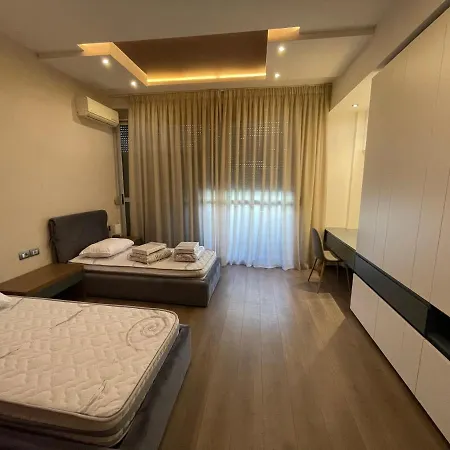 Apartment Mak *